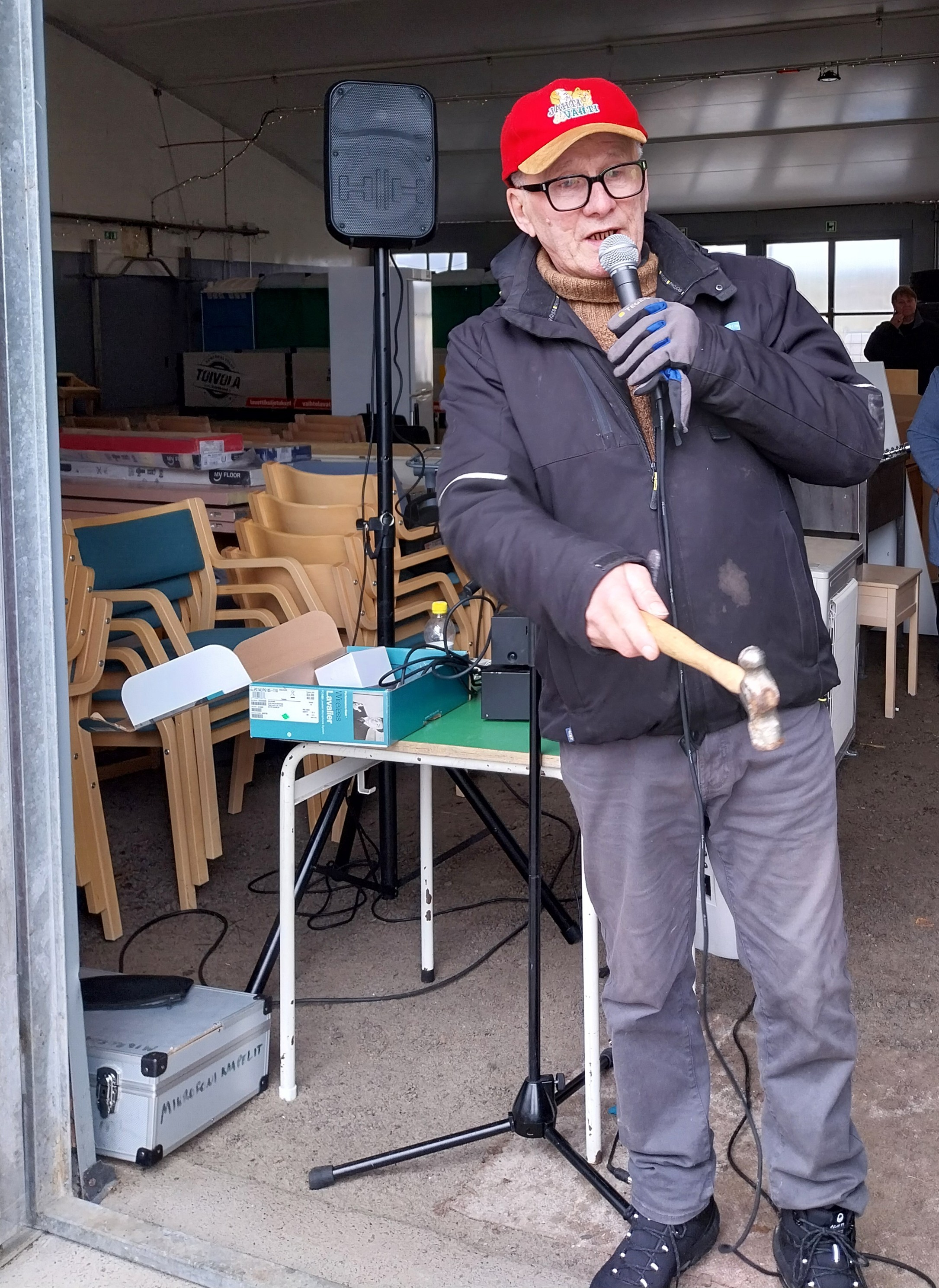 Huutokaupan meklari.jpg